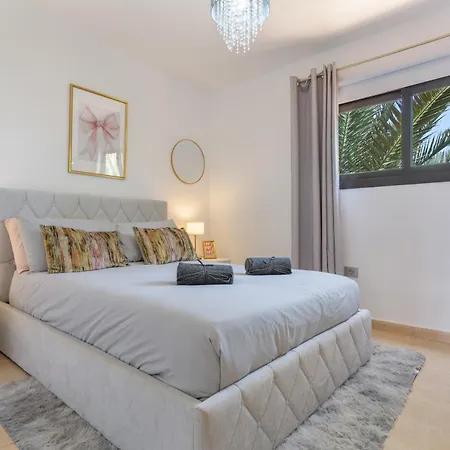 Apartmán Oasis Del Paraiso *
